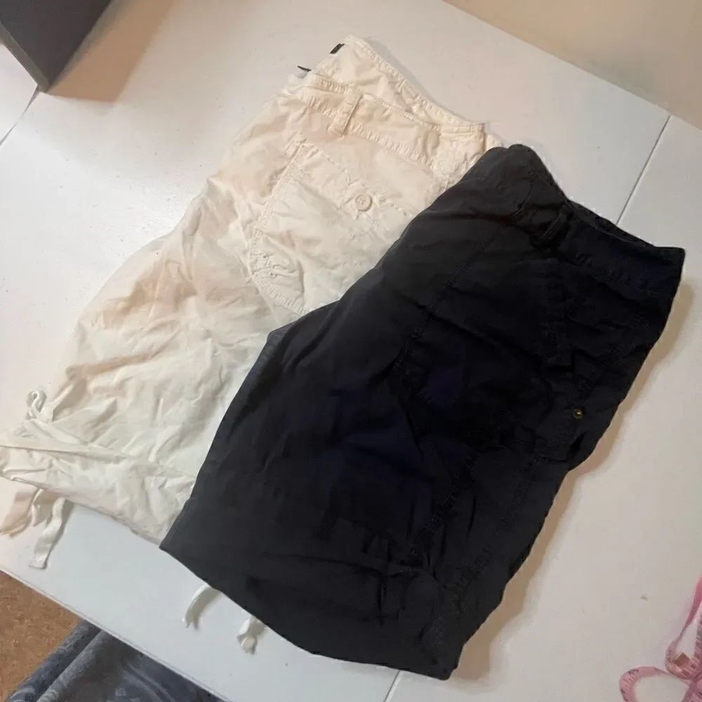 Two pairs of I.N.C. International Concepts bermuda shirts roll up black/white 14